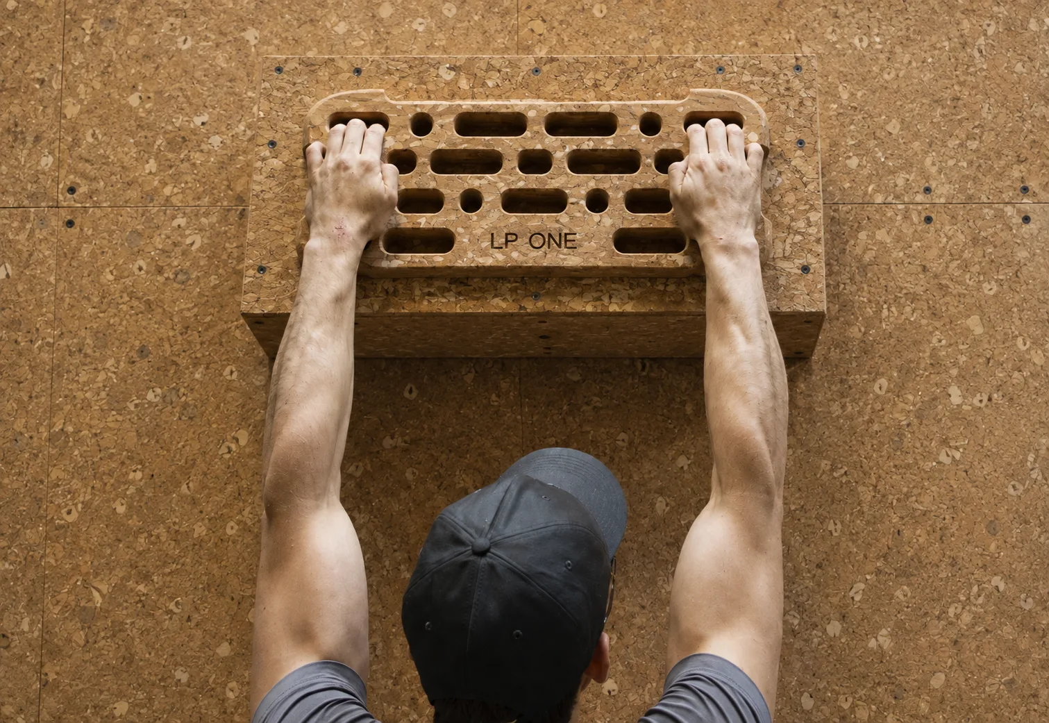 Climbing hangboard concept in LeafCore